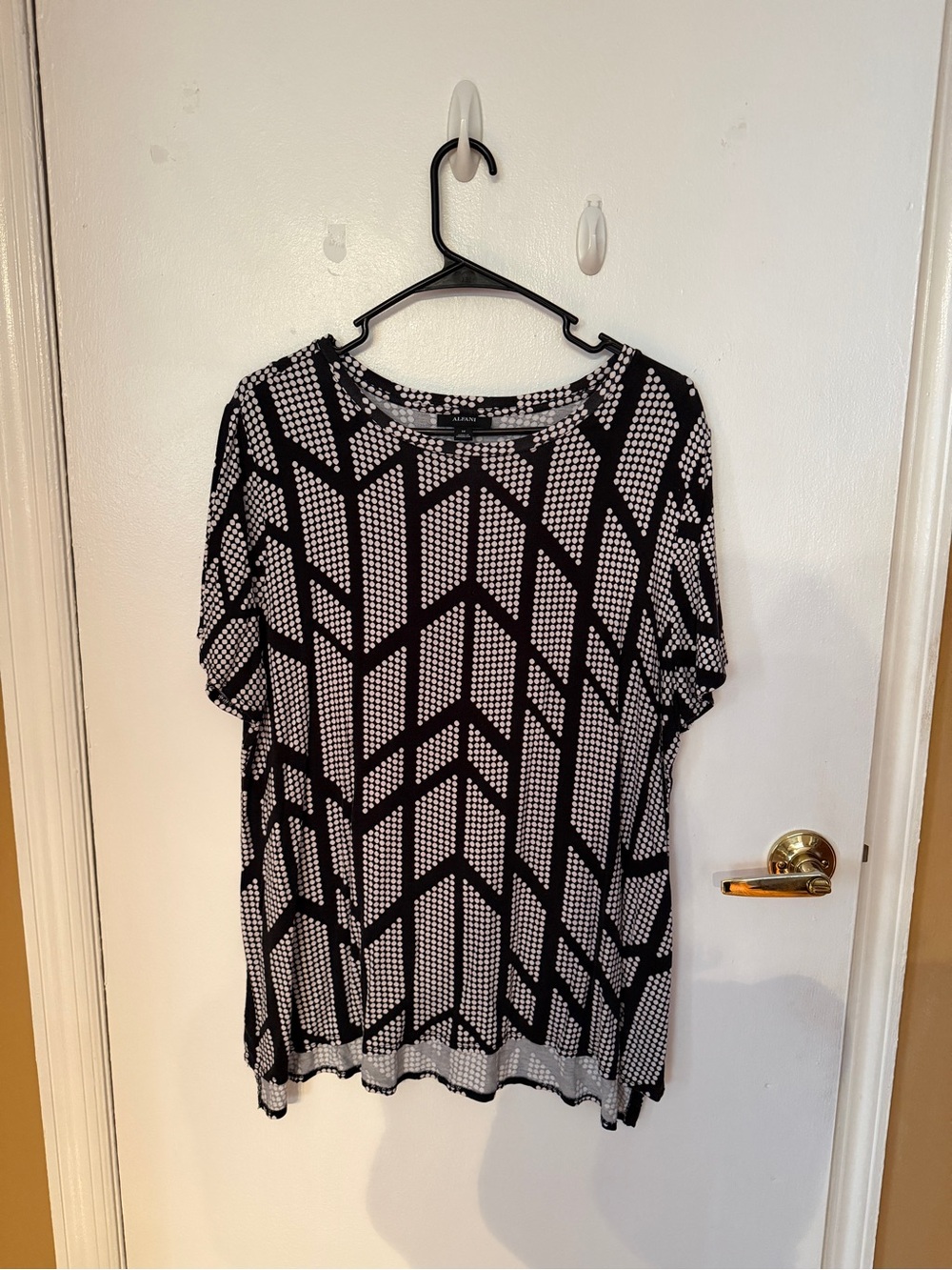Alfani Black & White Geometric Crew Neck Top